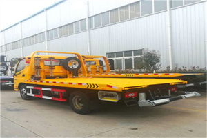 漾濞附近拖车救援搭电